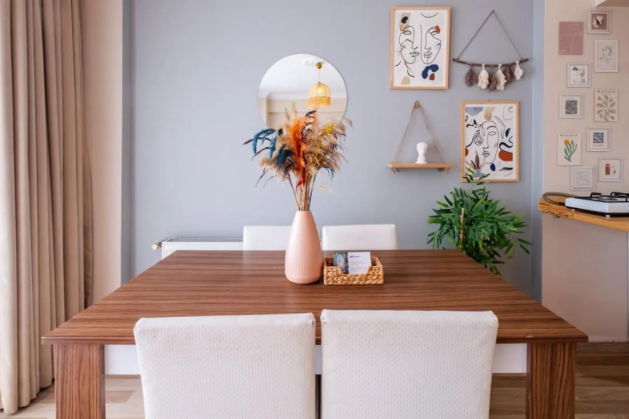 Apartment Colorful Modern Flat With City View 5-Min Walk To Istiklal Avenue In Beyoglu Istanbul
